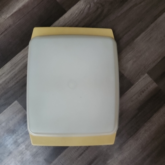 Tupperware Deviled Egg Keeper Carrier 723-4 Harvest Gold 4 piece set Vin… - Picture 2 of 4